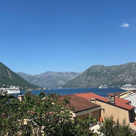 Modern Seaside Apartment With Balcony Tale Apartment Kotor Dış mekan fotoğraf