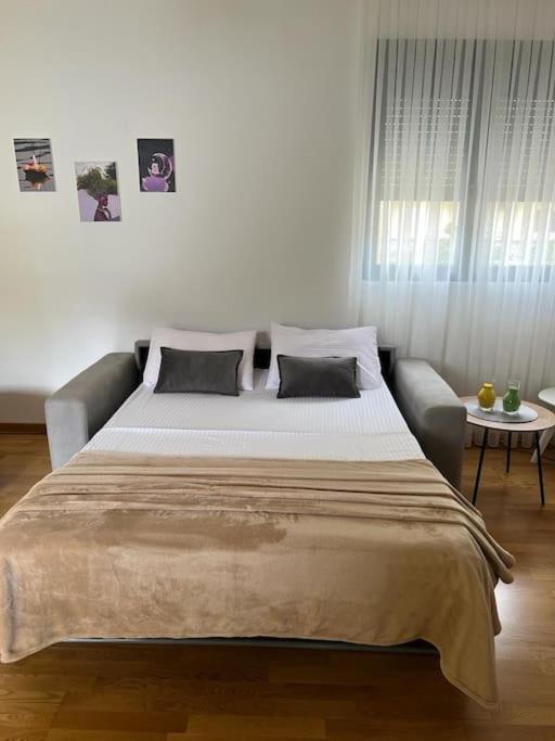 Modern Seaside Apartment With Balcony Tale Apartment Kotor Dış mekan fotoğraf